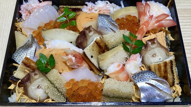 鮨 寿樂 - 料理写真:ちらし寿司