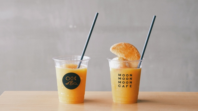 MOON MOON MOON CAFE - メイン写真: