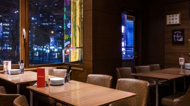 MEAT&WINE WINEHALL GLAMOUR - メイン写真: