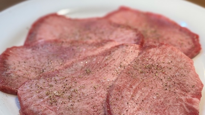 焼肉あきら - 料理写真:【特選】上黒タン塩