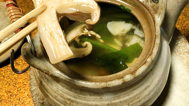 長島 - 料理写真:2.松茸と鱧の土瓶蒸し(湯葉 青菜 粟麩 酢橘)