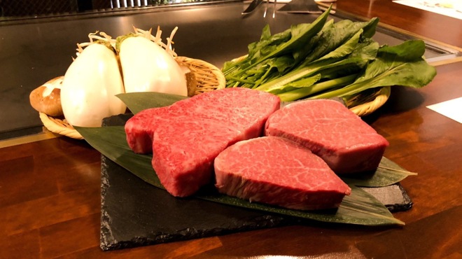 鉄板焼 ステーキ ぼんて - メイン写真: