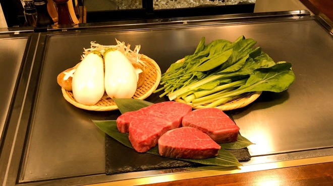 鉄板焼 ステーキ ぼんて - メイン写真: