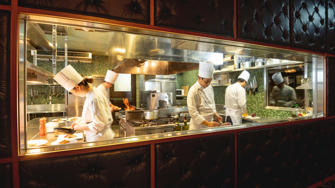 リストランテ カノビアーノ 福岡 - 内観写真: