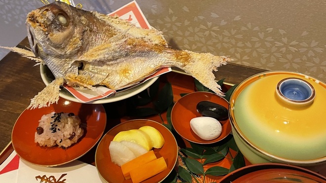 懐石料理 三島屋 - 料理写真:お食い初めの御膳2500円赤ちゃんの健やかなる成長を願い。