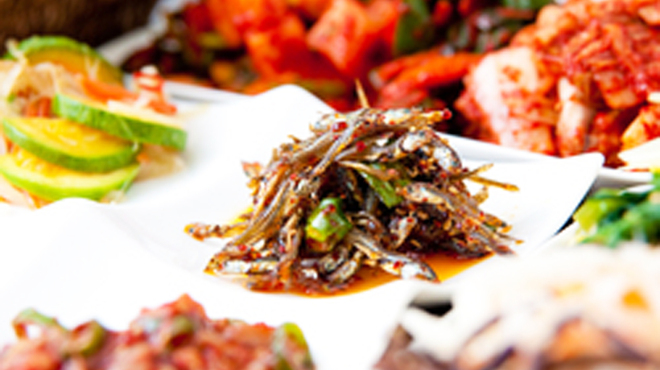 我が家 - 料理写真:韓国料理といえば、付出しの豊富さ いろいろたくさん味わえます