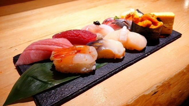 Tachigui Dokoro Chokotto Sushi - メイン写真: