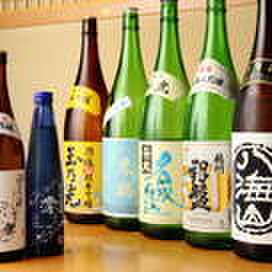 Wa No Shou Yama Moto - 料理写真:こだわりの美味しい日本酒も豊富にご用意！