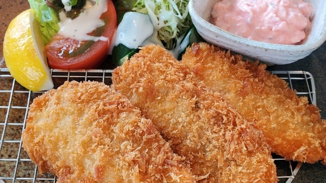 パサージュ 琴海 - 料理写真:アジフライ