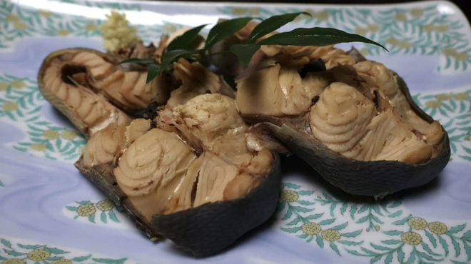 割烹 吉源 - 料理写真:煮物　新鮮だと身が盛り上がります。