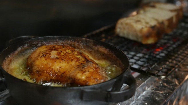 炭火焼き鳥と自然派ワインのお店　Gallo - メイン写真: