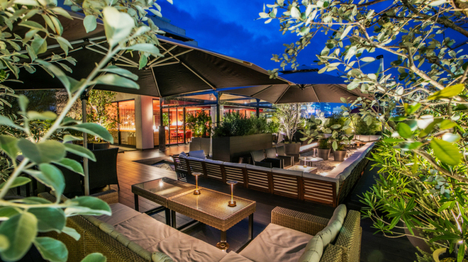 RED ROOM rooftop & grill - 内観写真: