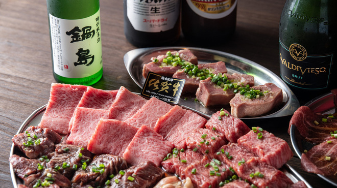 炭火焼肉うしまつ - メイン写真:
