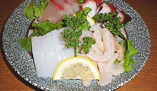 海門 - 料理写真:刺身四種盛り。鮮度抜群。