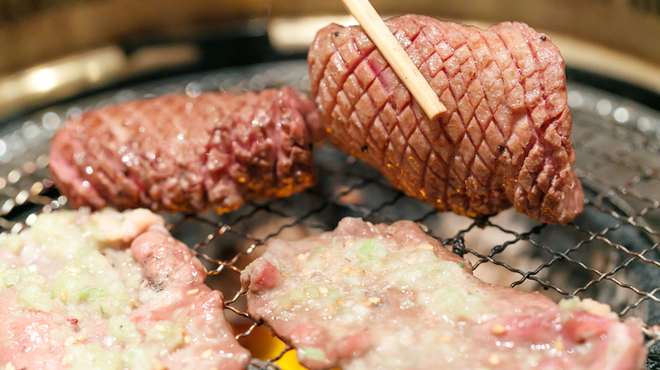 本格焼肉・韓国家庭料理 食辛房 - メイン写真: