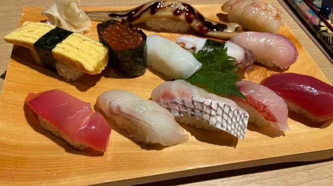 魚屋直営地魚食堂 魚まる - メイン写真: