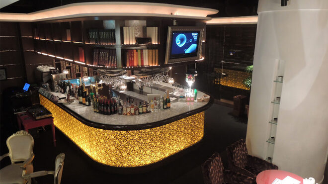 ライブラリーカフェ トラックス - メイン写真: