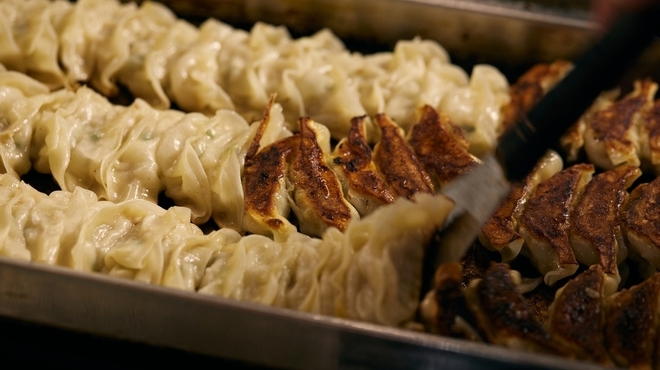 餃子の勝 - メイン写真: