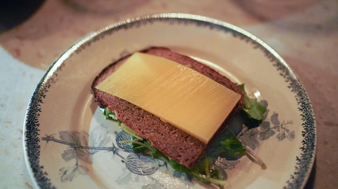 FRANZ - 料理写真:能登の栗パン、クレソンのさらだ、コンテチーズ