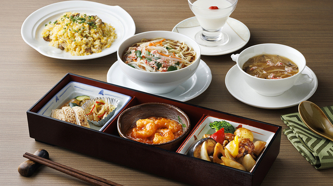 後楽園飯店 - 料理写真:午餐春華