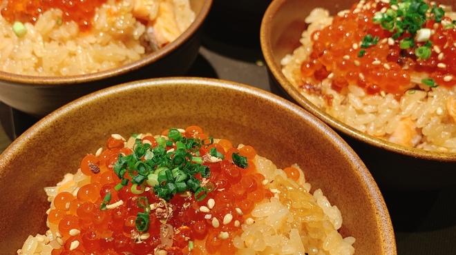 日本橋兜町 久治 - 料理写真:コラーゲンたっぷり鮭イクラのハラコ飯