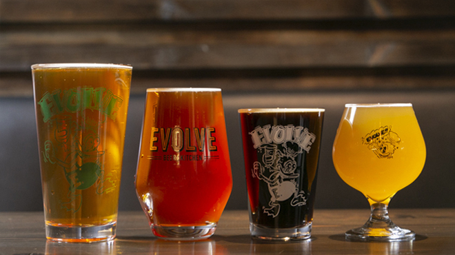 EVOLVE BEER&KITCHEN - メイン写真: