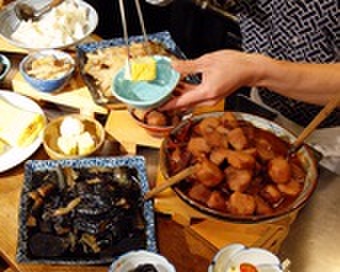 Uomasa Mune - 料理写真:カウンターに並んだおばんざい。チョットつまみに。