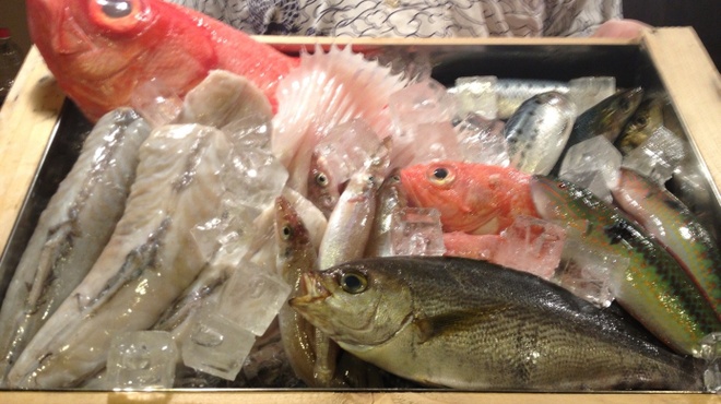 魚正宗 - 料理写真:不定期入荷、お値打ち！色々箱！これがある日は超ラッキー