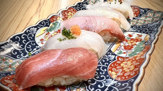 Sushi Sakaba Sushitofuji - メイン写真: