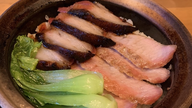 Chuukachuu Bou Ippo - 料理写真:チャーシューと豚トロの土鍋ご飯