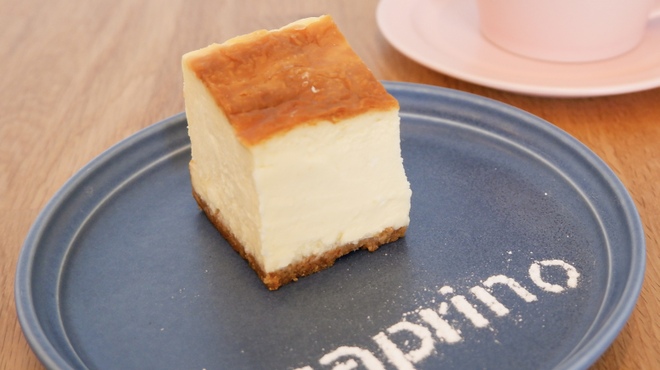 cheese&cafe caprino - 料理写真:当店人気NO.１！【カプリーノチーズケーキ】