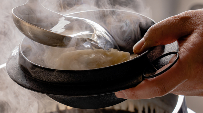 鉄なべ餃子 よし田 - メイン写真: