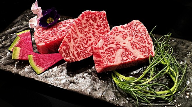 炭火焼肉 勇 - メイン写真: