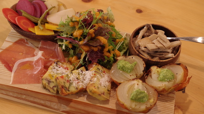 メッシタ パーネ エ ヴィーノ - メイン写真: