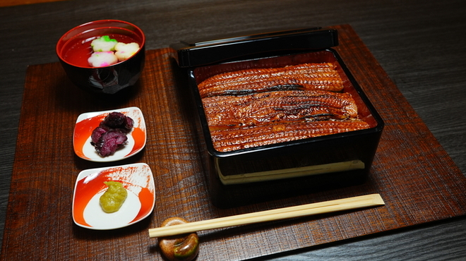 Seiryuu Unagi Tsukishima - 料理写真:うな重　特上　¥2,800