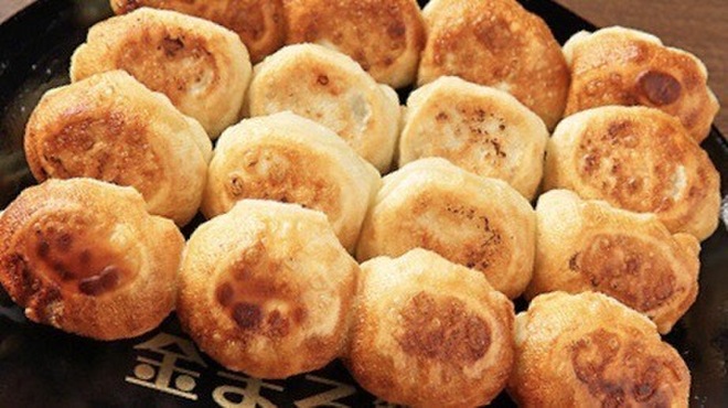 金まる餃子 - メイン写真: