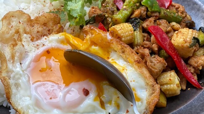 タイ料理とチーズケーキ チャップストックガーデン - メイン写真: