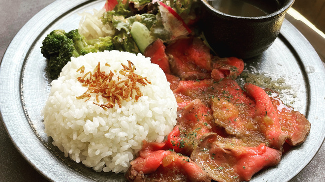 東京基地 - メイン写真: