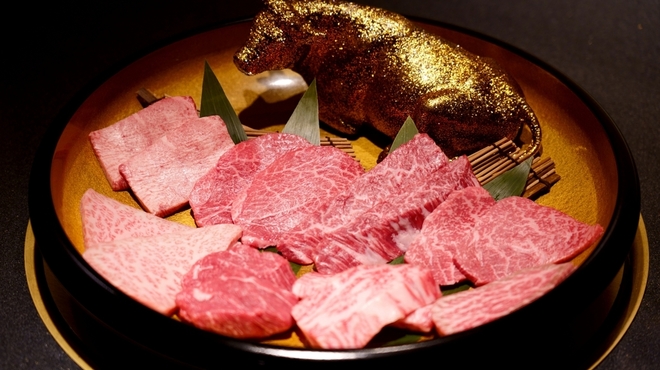 Azabu Juuban Yakiniku Buruzu - メイン写真: