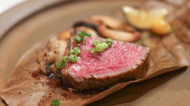 坐漁荘 - 料理写真:宮崎牛 フィレ肉 朴葉焼き☆