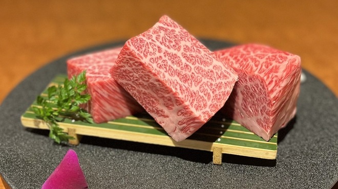 神戸牛焼肉・しゃぶしゃぶ もと牛 - メイン写真: