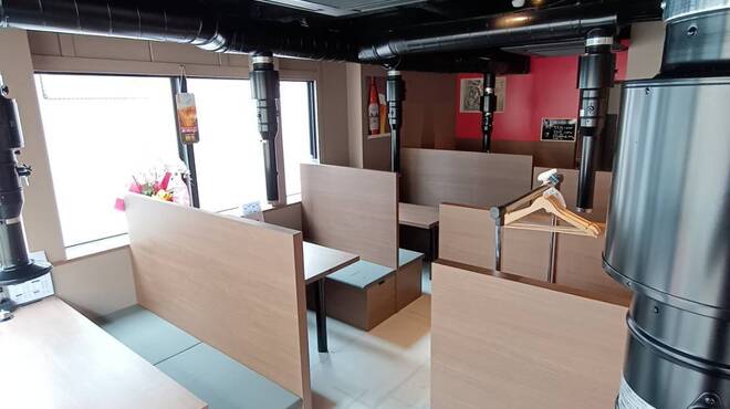 炭火焼肉 まる - メイン写真: