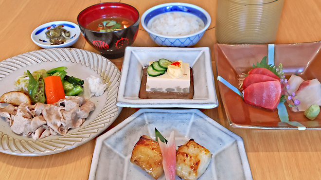 ざくろ - 料理写真: