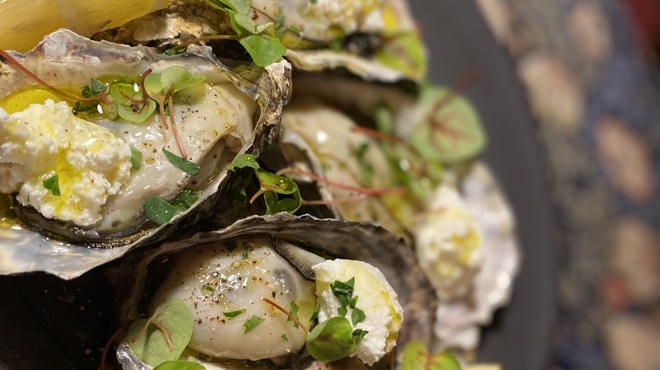 HOLE - メイン写真: