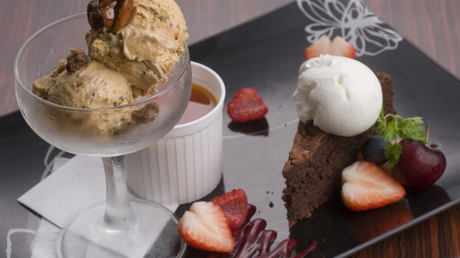 ハカタ オノ - 料理写真:デザート盛り合わせ