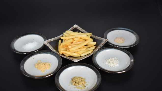 もつ焼きと牛だしおでん 酒場と金 - メイン写真: