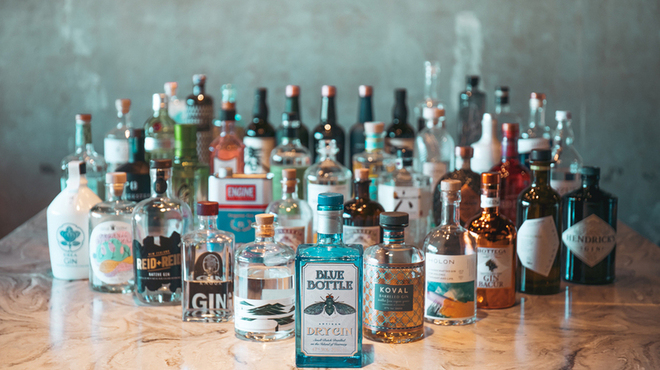 TOSA - ドリンク写真:ジンは常時40種種類以上が揃う。