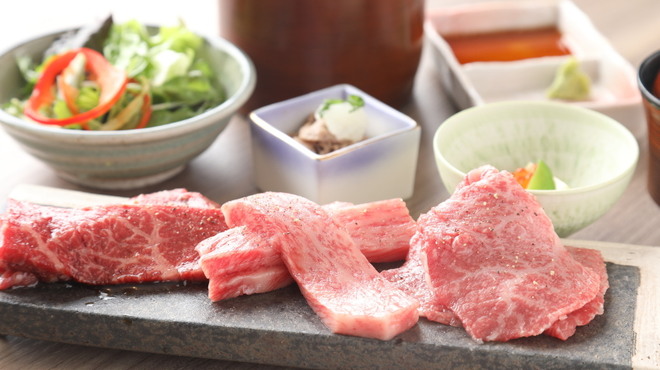 Shabushabu To Yakiniku Waniku - メイン写真: