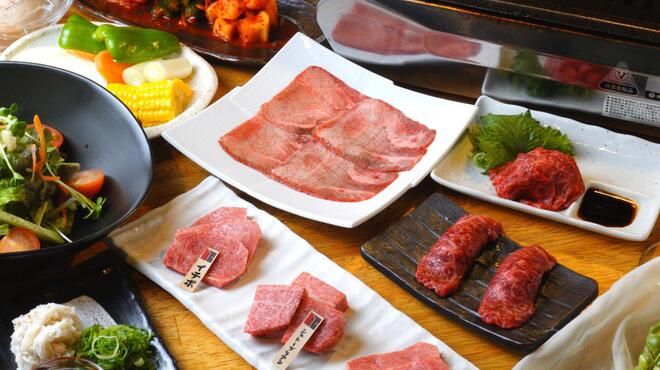 焼肉 旨い牛 - メイン写真: