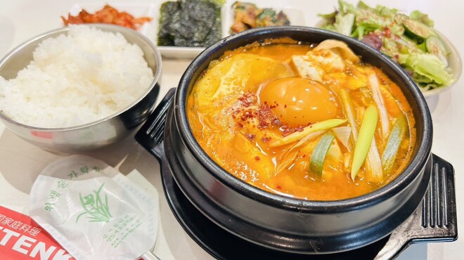 韓国家庭料理KiTENKA - 料理写真:スンドゥブ定食